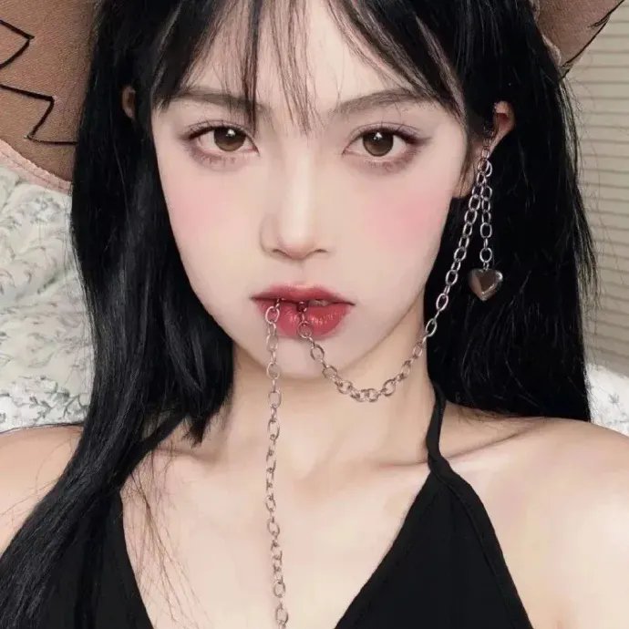 女鬼来敲门